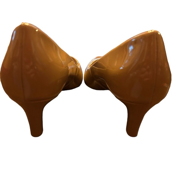 Easy Street Pointe Classic Nude Pumps Comfort Heels Kitten Heels NEW  Size 6.5 - Picture 4 of 11